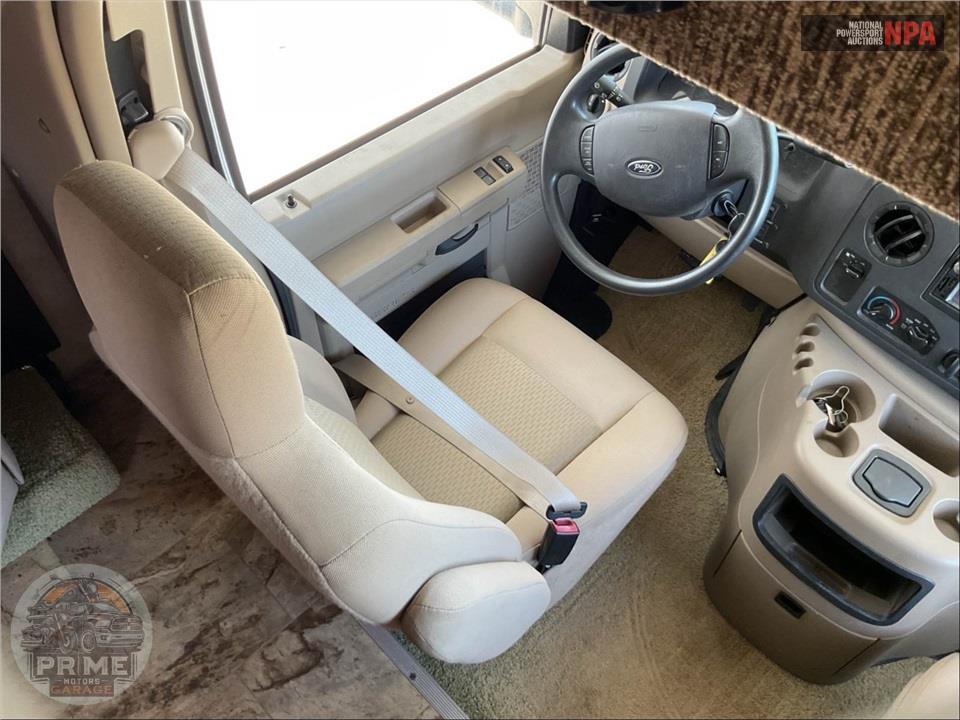 2015 Jamboree M-31D FORD E450 6.8 LITER - SPORT SERIES — фото 15