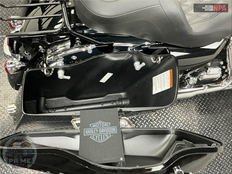 2022 Harley-Davidson FLHX STREET GLIDE — фото 21