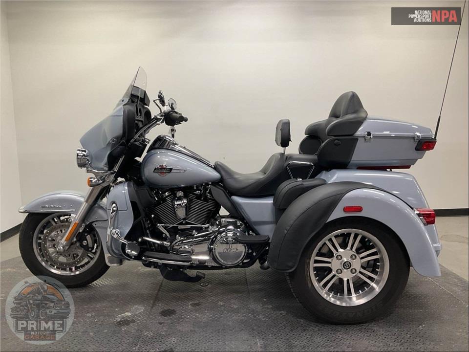 2023 Harley-Davidson FLHTCUTG TRI GLIDE ULTRA CLASSIC — фото 3