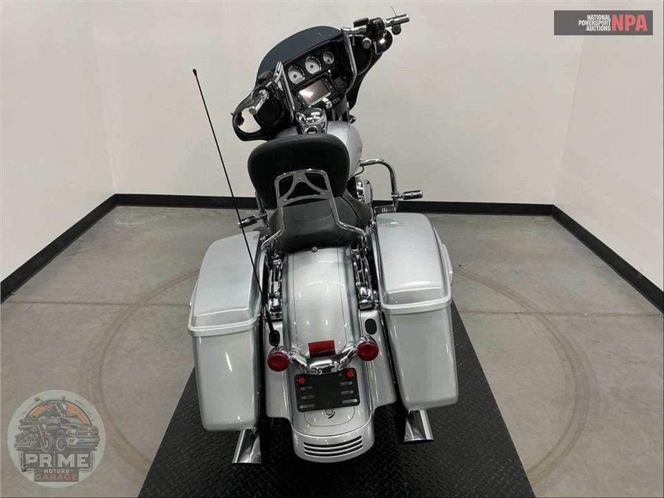 2015 Harley-Davidson FLHXS STREET GLIDE SPECIAL — фото 4