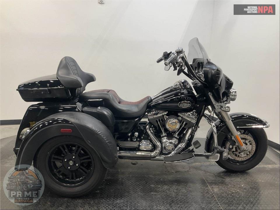 2012 Harley-Davidson FLHTCUTG TRIGLIDE UL CLSC — фото 1