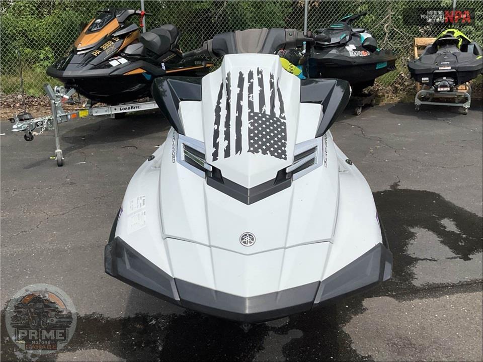 2016 Yamaha WAVE RNNR FX CRUISER SVHO — фото 2