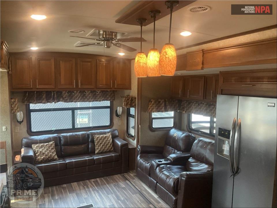 2016 Highland Ridge Rv M-349RLS - 3X FIFTH WHEEL SERIES — фото 6