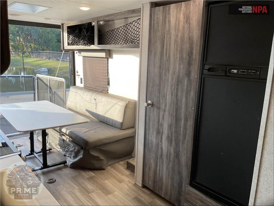 2019 Salem By Forest River M-210RT FSX TOY HAULER SERIES — фото 6