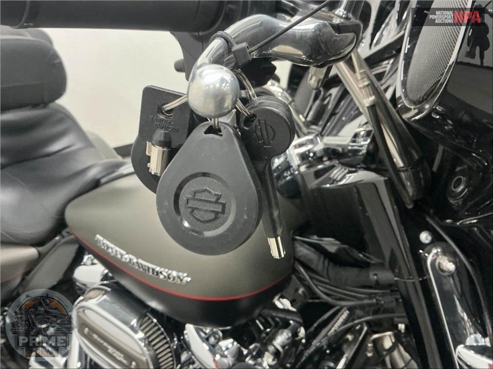 2018 Harley-Davidson FLHTK ULTRA LIMITED — фото 11