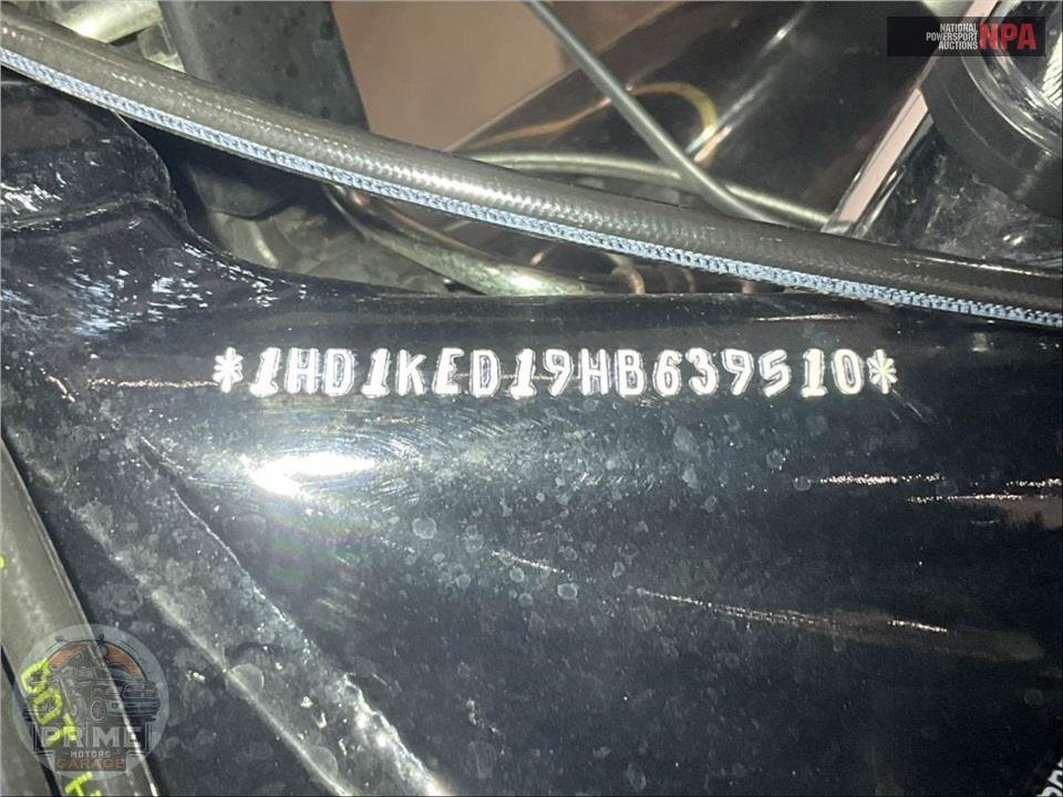 2017 Harley-Davidson FLHTK ULTRA LIMITED — фото 36