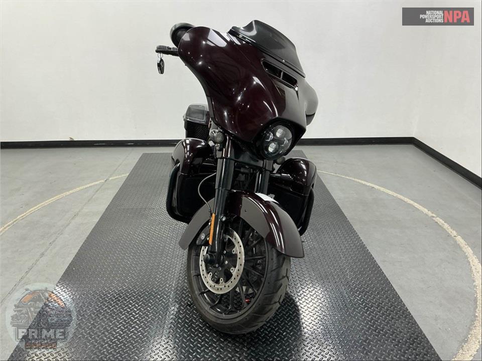 2019 Harley-Davidson FLHXSE CVO STREET GLIDE — фото 2