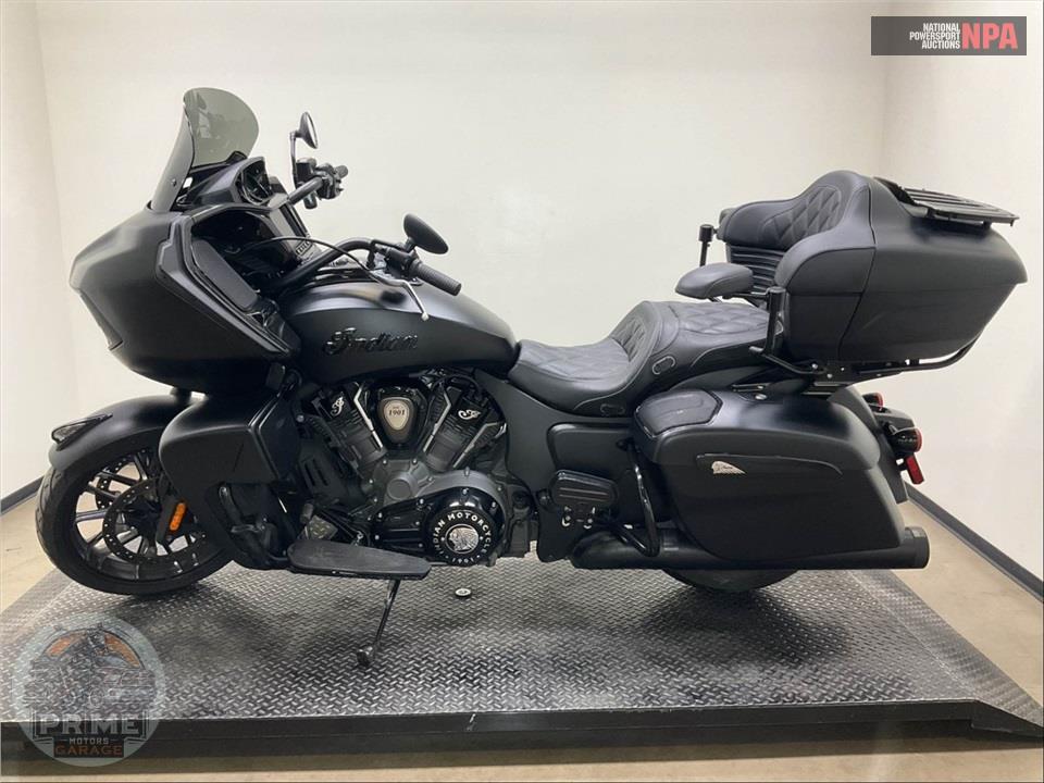 2024 Indian Motorcycle PURSUIT DARK HORSE W/AUDIO (BLACK) — фото 3
