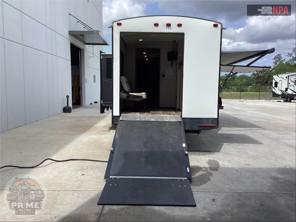 2020 Keystone Rv M-335 CG - OUTBACK TOY HAULER SERIES — фото 27
