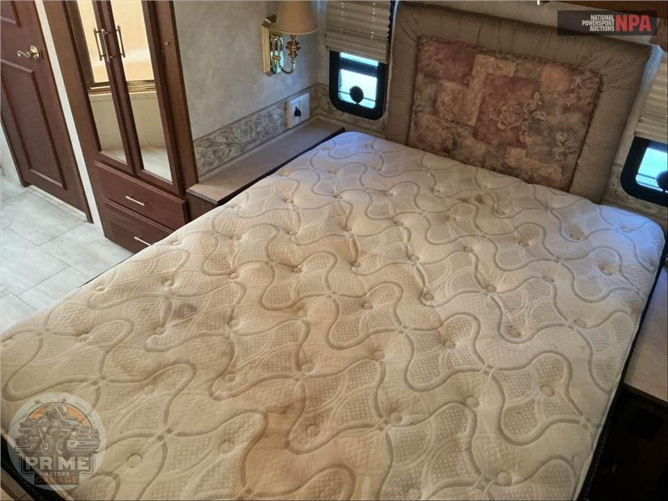 2004 Winnebago M-38G-Ford (**) Adventurer Series — фото 25