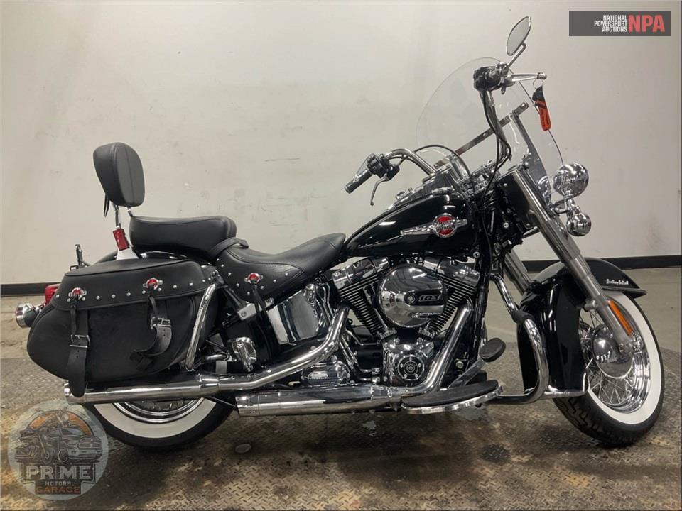 2017 Harley-Davidson FLSTC HERITAGE SOFTAIL CLASSIC — фото 1