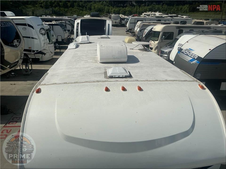 2012 Thor Motor Coach M-28A E350-V10 — фото 29