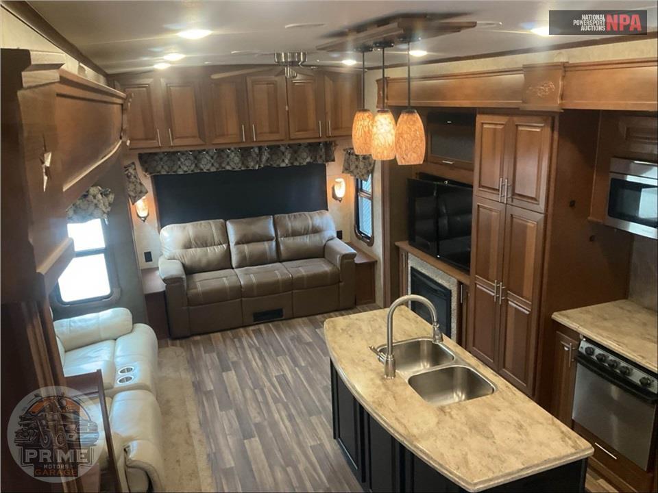 2017 Highland Ridge Rv M-397FBS - 3X FIFTH WHEEL SERIES — фото 6