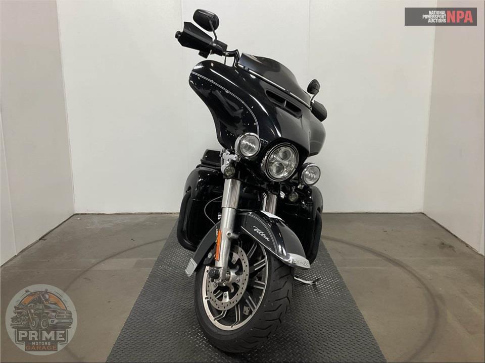 2017 Harley-Davidson FLHTCU ELECTRA GLIDE ULTRA CLASSIC — фото 2