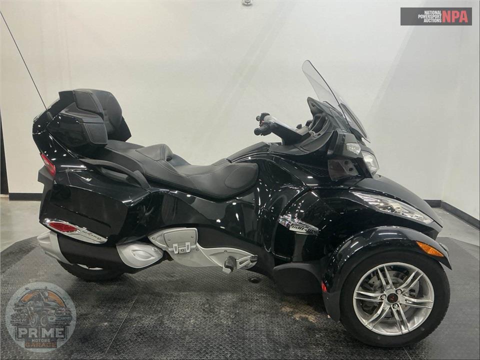 2011 Can-Am SPYDER RT-S SE5 — фото 1