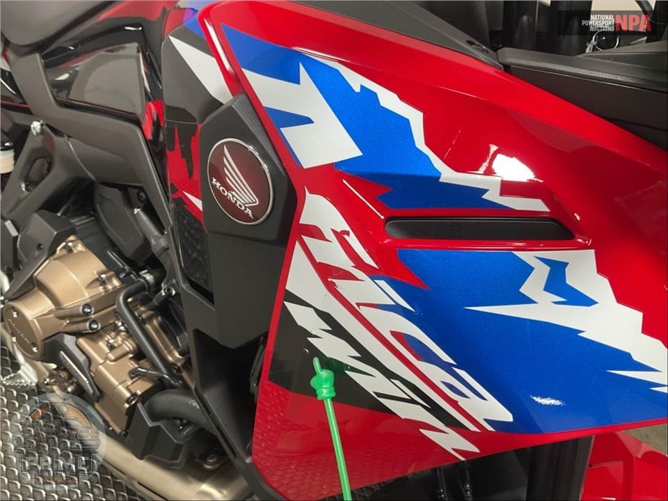2024 Honda CRF1100D AFRICA TWIN DCT — фото 13