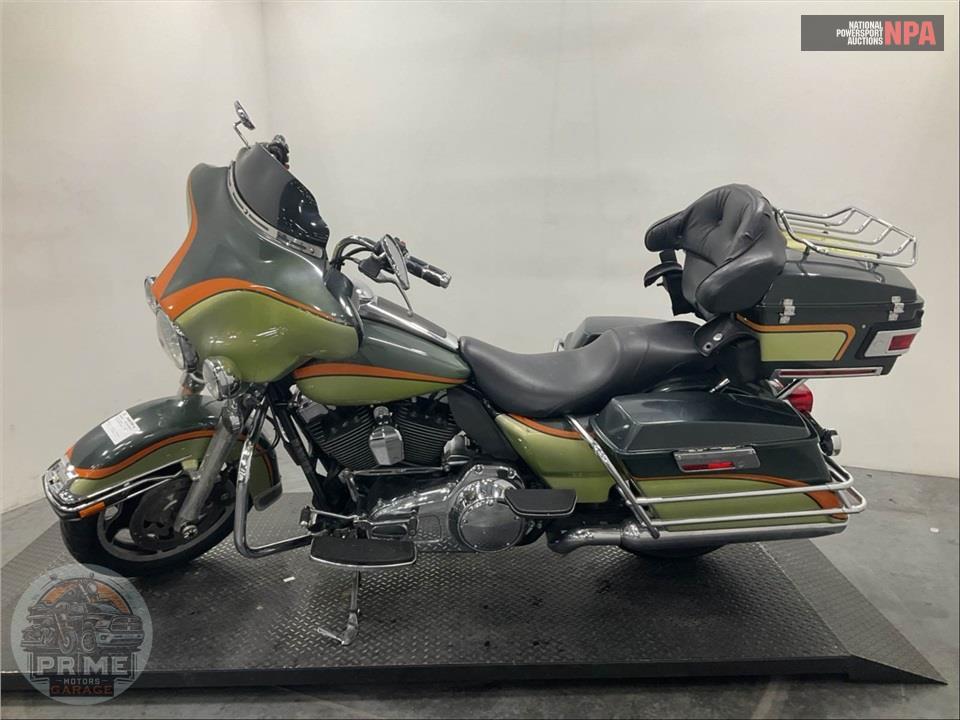 2010 Harley-Davidson FLHTP POLICE ELECTRA GLIDE — фото 3