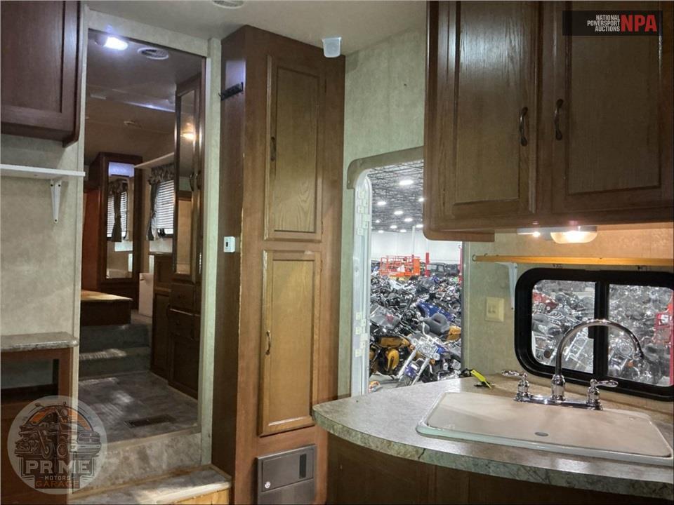 2014 Salem By Forest River M-32SRV - SPORT SRV TOY HAULER SERIES — фото 9