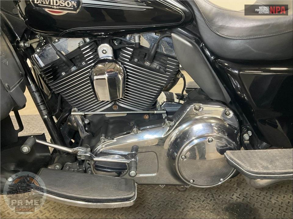 2009 Harley-Davidson FLHTCUTG TRIGLIDE ULTRA CLASSIC — фото 7