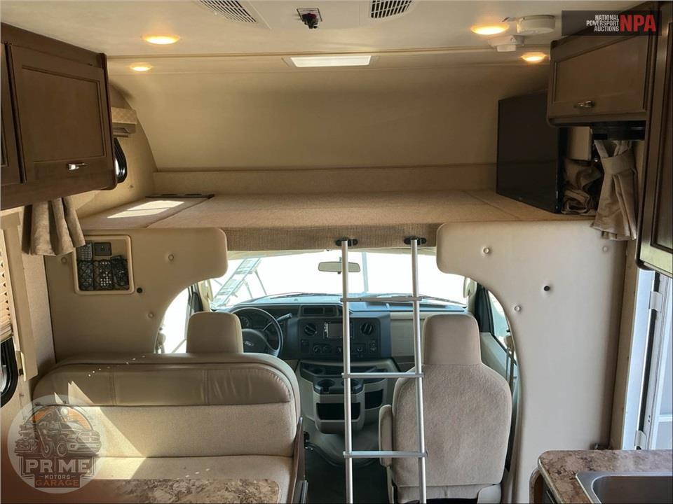 2019 Thor Motor Coach M-22FE E350-V10 - FREEDOM ELITE SERIES — фото 17