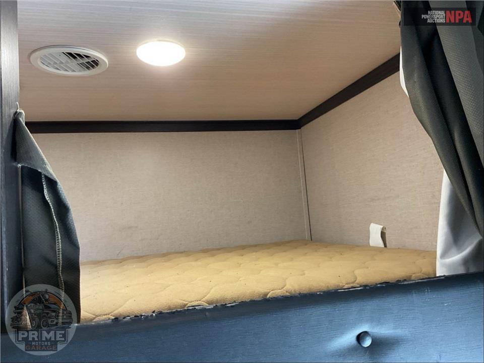 2019 Xlr By Forest River M-382AMP - THUNDERBOLT TOY HAULER TOY HAULER SERIES — фото 24