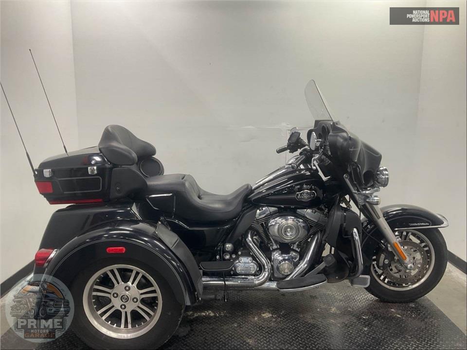 2011 HARLEY-DAVIDSON FLHTCUTG TRIGLIDE UL CLSC