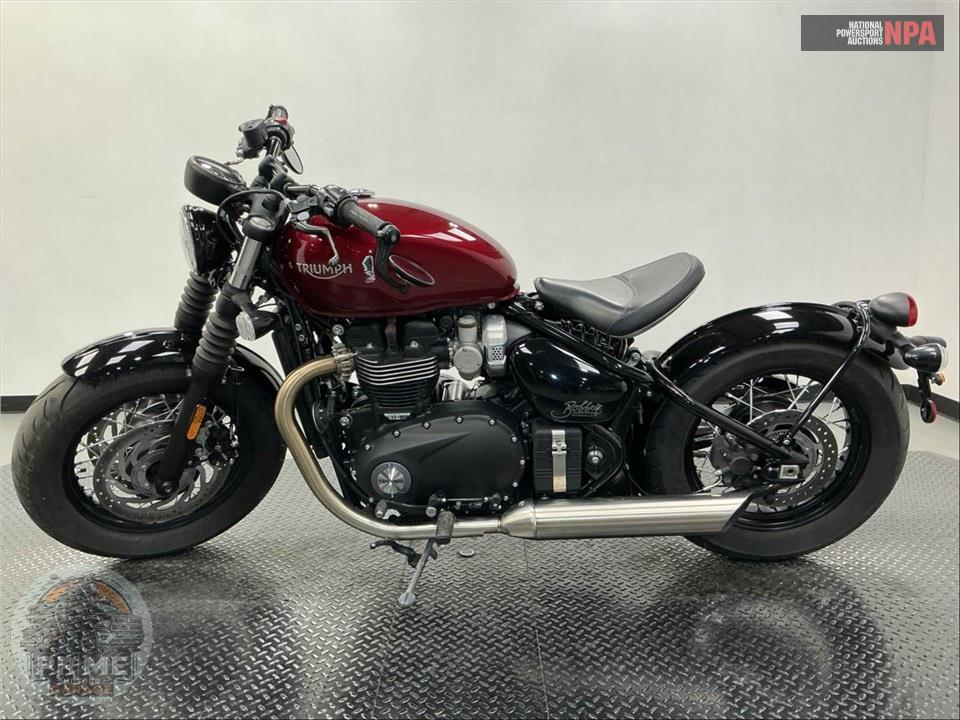 2022 Triumph BONNEVILLE BOBBER — фото 3