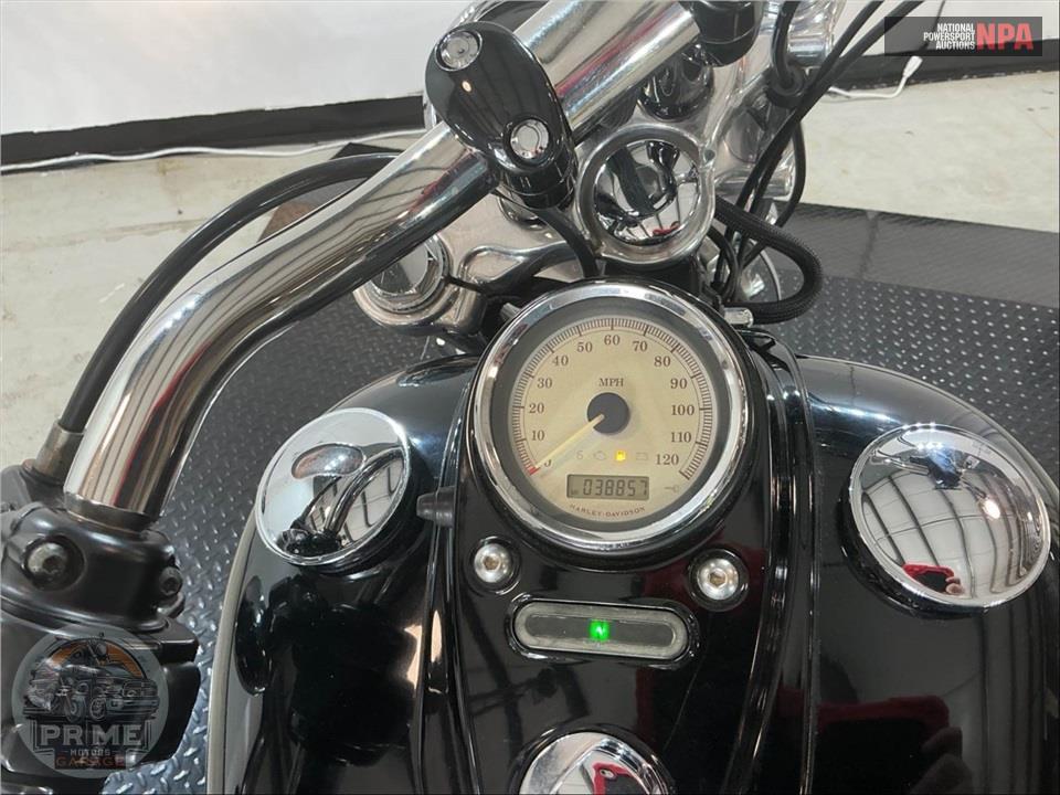 2010 Harley-Davidson FXDWG DYNA WIDE GLIDE — фото 5