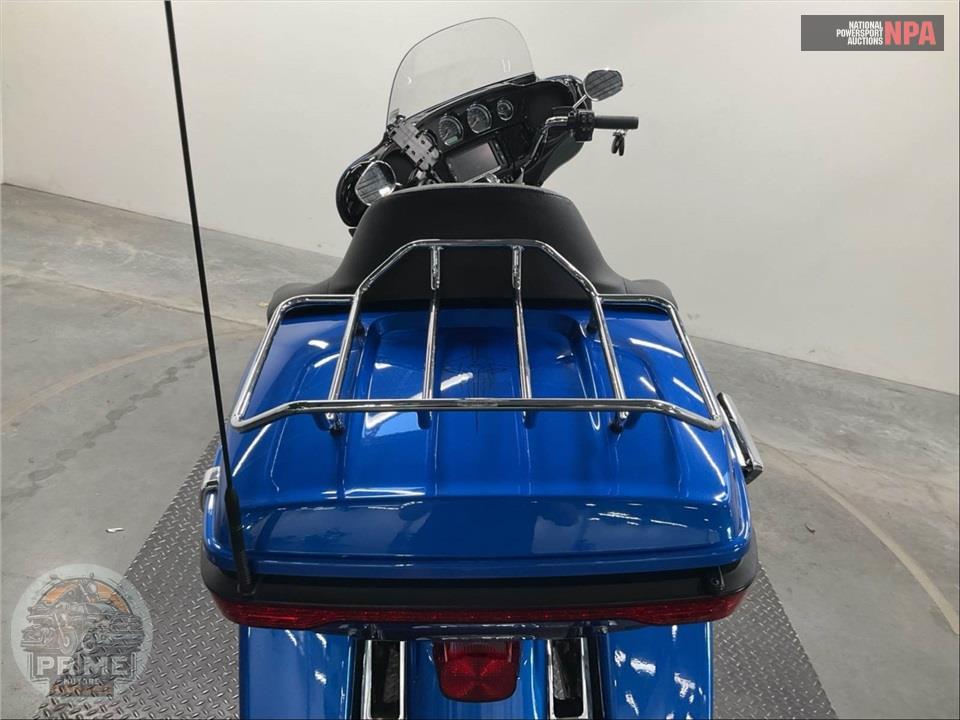 2017 Harley-Davidson FLHTK ULTRA LIMITED — фото 20