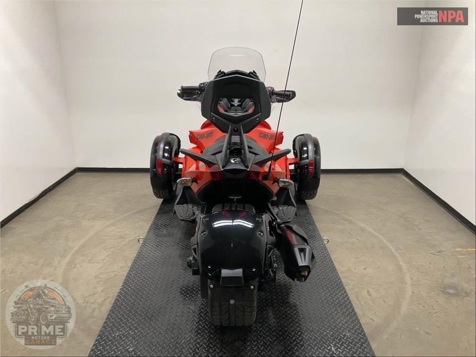2016 Can-Am SPYDER ST-S SE5 — фото 4
