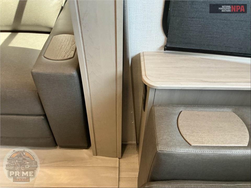 2024 Grand Design Recreational Vehicles M-3503GK - INFLUENCE FIFTH WHEEL SERIES — фото 16