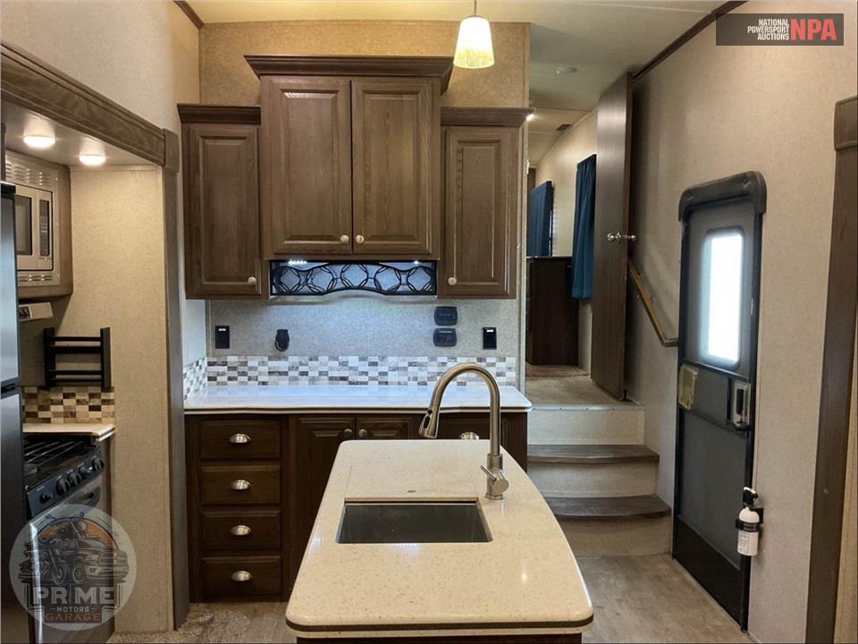 2019 Rockwood By Forest River M-8299BS - SIGNATURE FIFTH WHEEL SERIES — фото 8