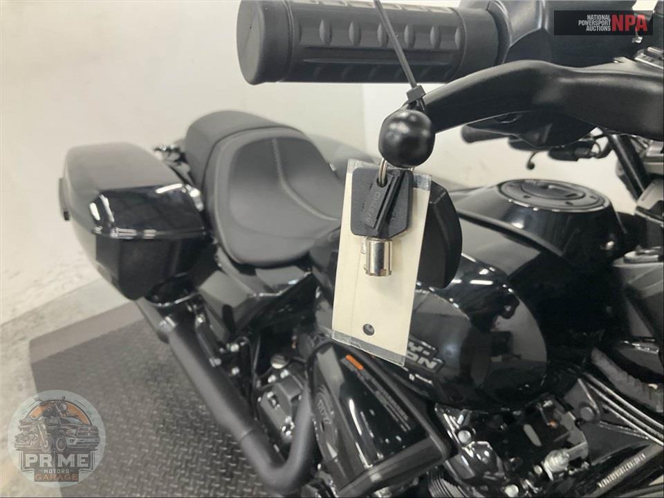 2025 Harley-Davidson FLHX STREET GLIDE — фото 11