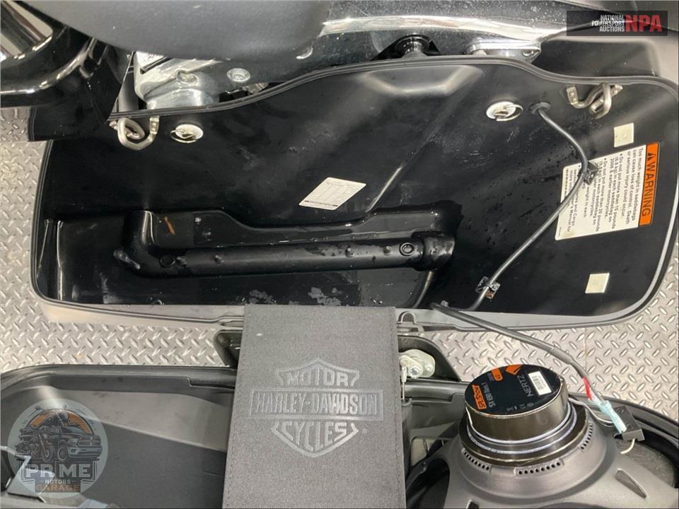 2015 Harley-Davidson FLTRXS ROAD GLIDE SPECIAL — фото 18