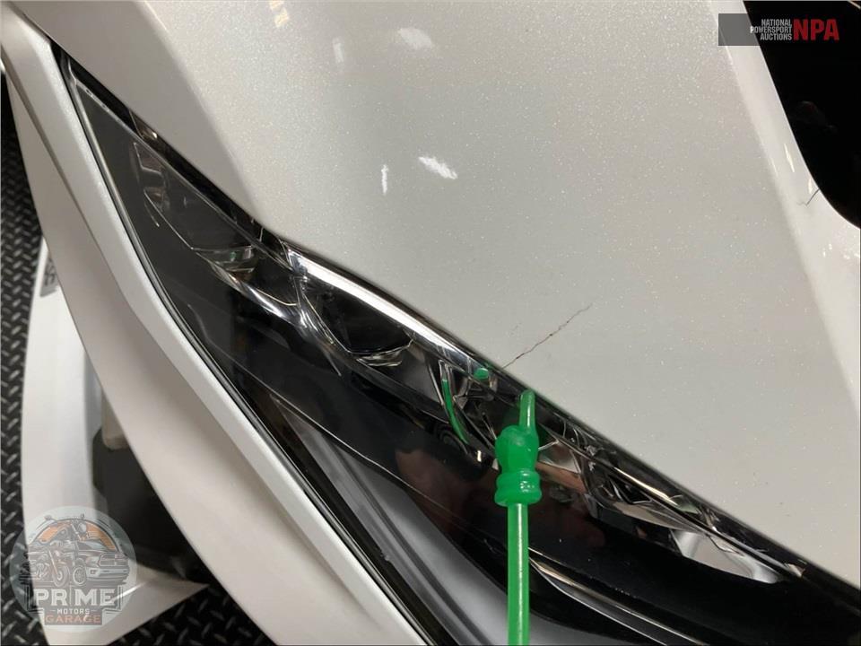 2018 Honda GL1800D GOLDWING TOUR DCT (WHITE) — фото 12
