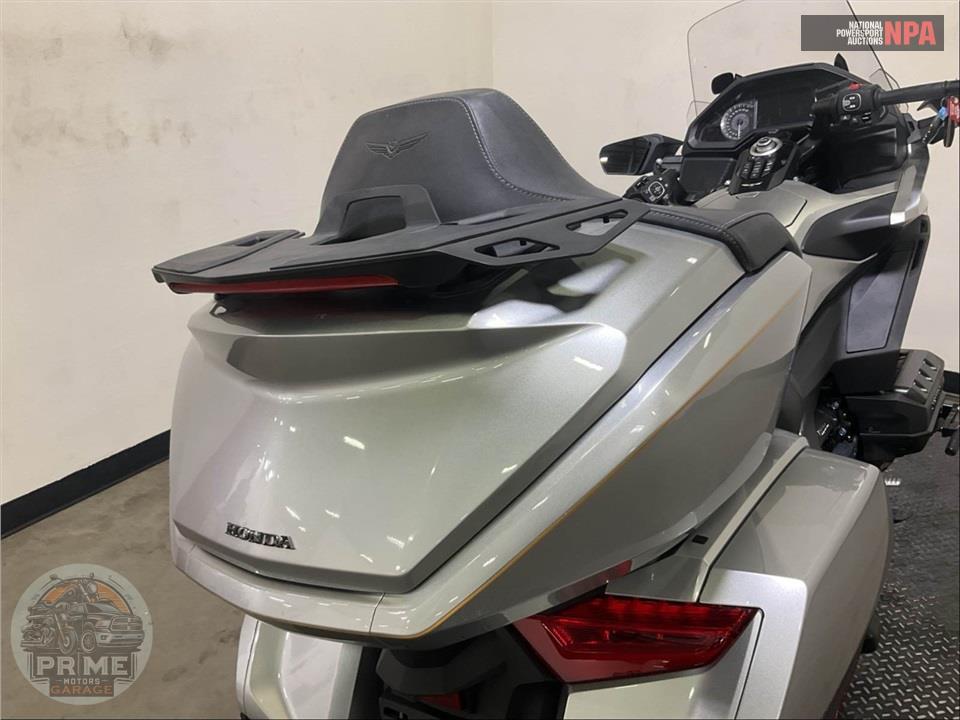 2025 Honda GOLD WING TOUR AUTOMATIC DCT — фото 21