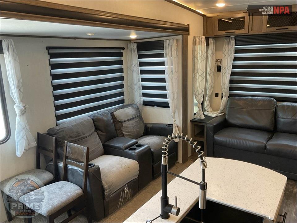2022 Sabre By Forest River M-36BHQ - FIFTH WHEEL SERIES — фото 7
