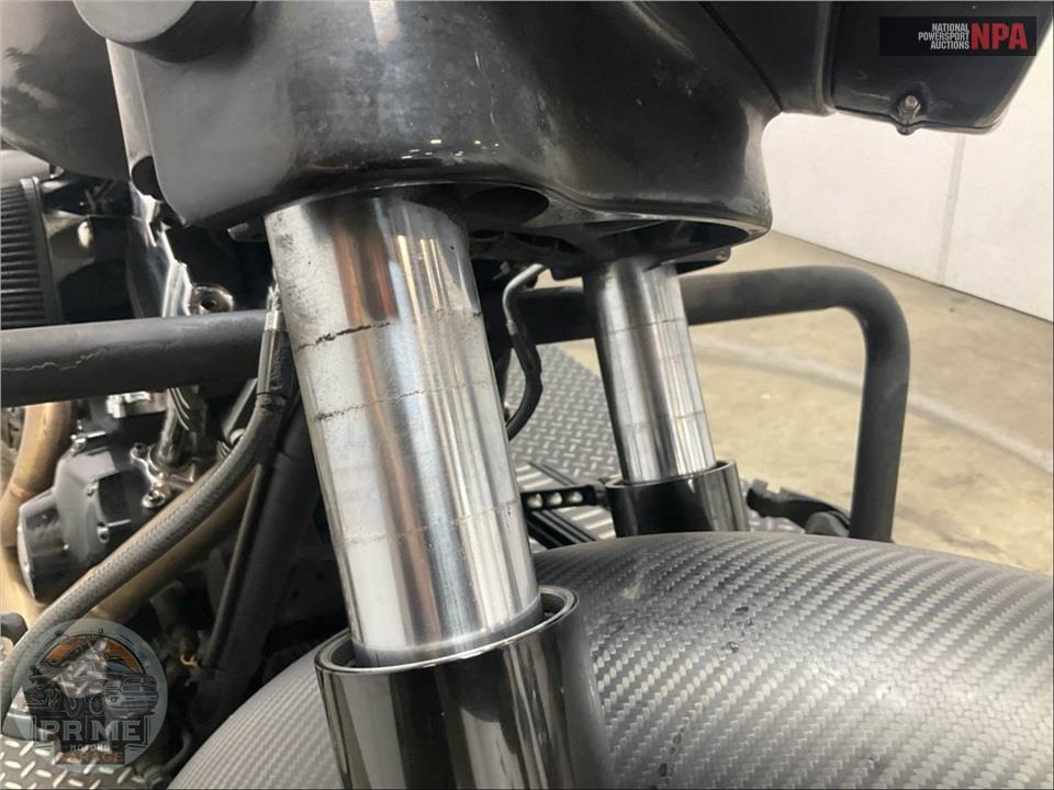 2015 Harley-Davidson FLHX STREET GLIDE — фото 34
