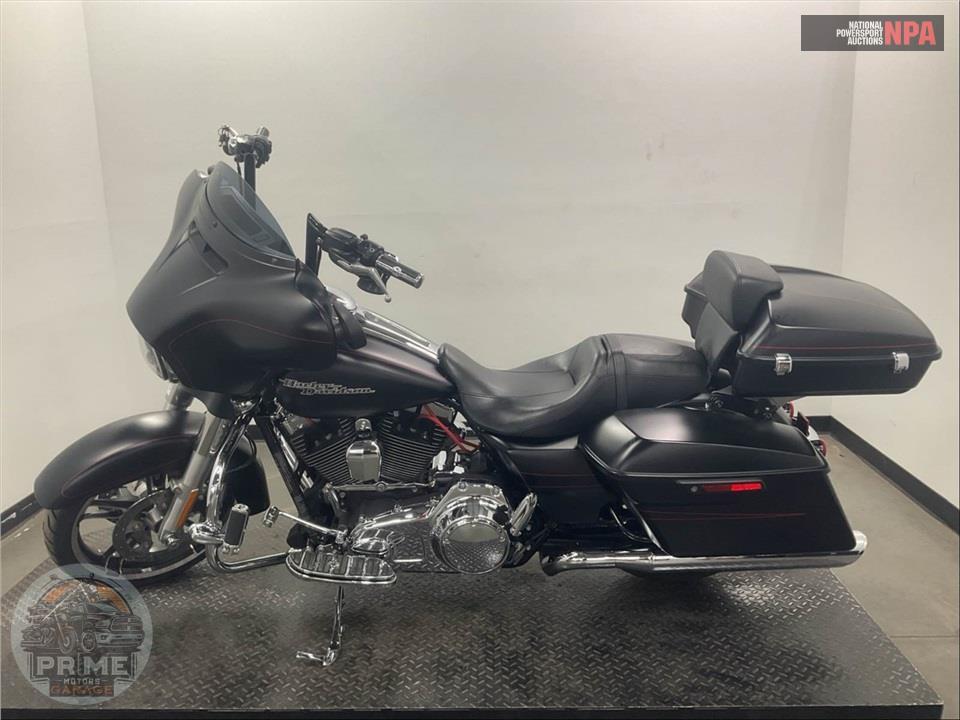 2015 Harley-Davidson FLHXS STREET GLIDE SPECIAL — фото 3