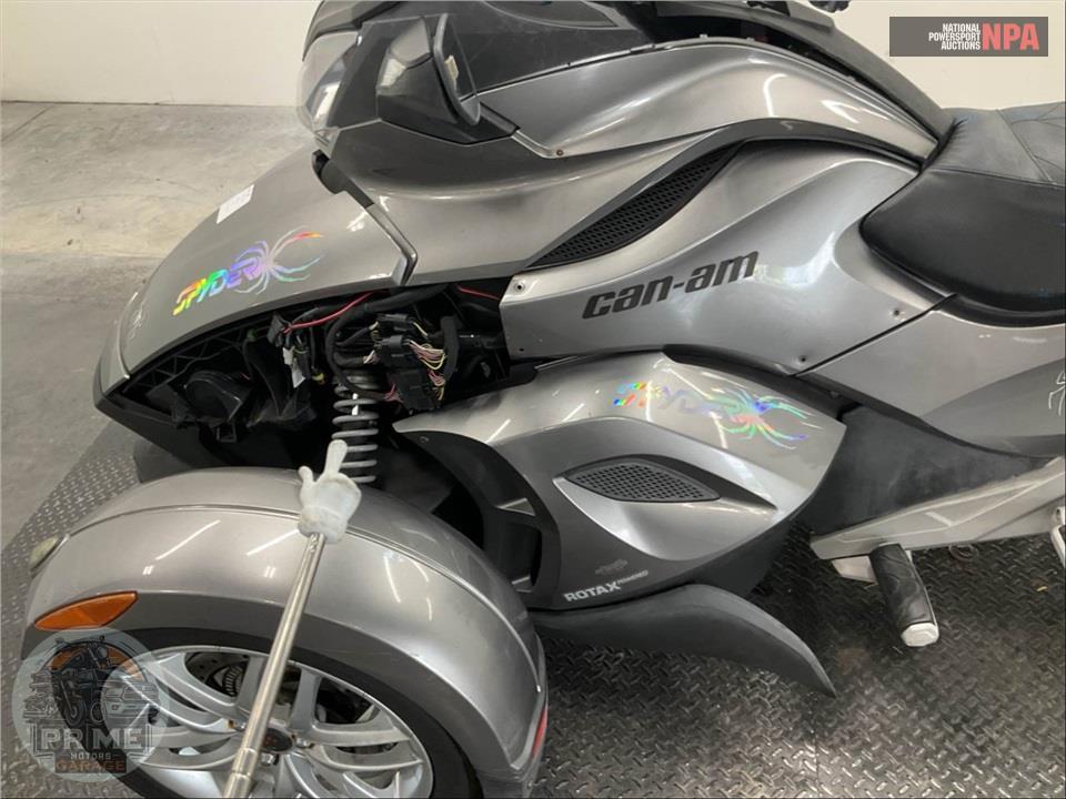 2013 Can-Am SPYDER RS SE5 — фото 20