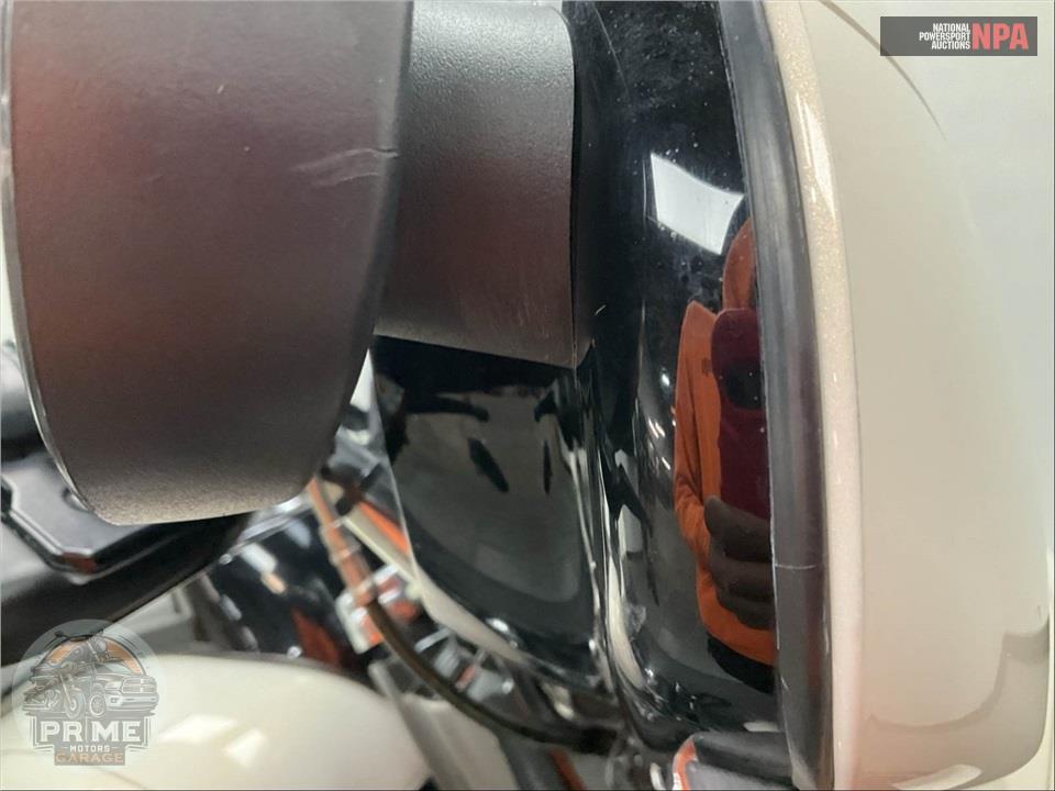 2015 Harley-Davidson FLHXS STREET GLIDE SPECIAL — фото 31