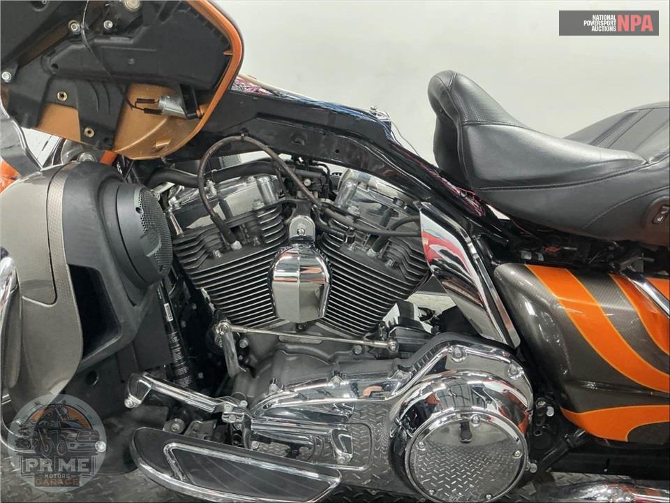 2015 Harley-Davidson FLTRUSE CVO ROAD GLIDE ULTRA — фото 7