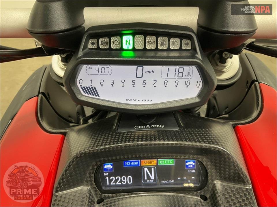2012 Ducati DIAVEL CARBON — фото 5