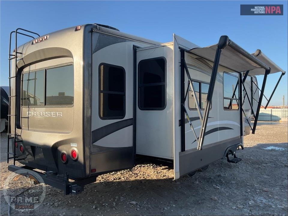 2017 Crossroads Rv M-322 RL - CRUISER FIFTH WHEEL SERIES — фото 4