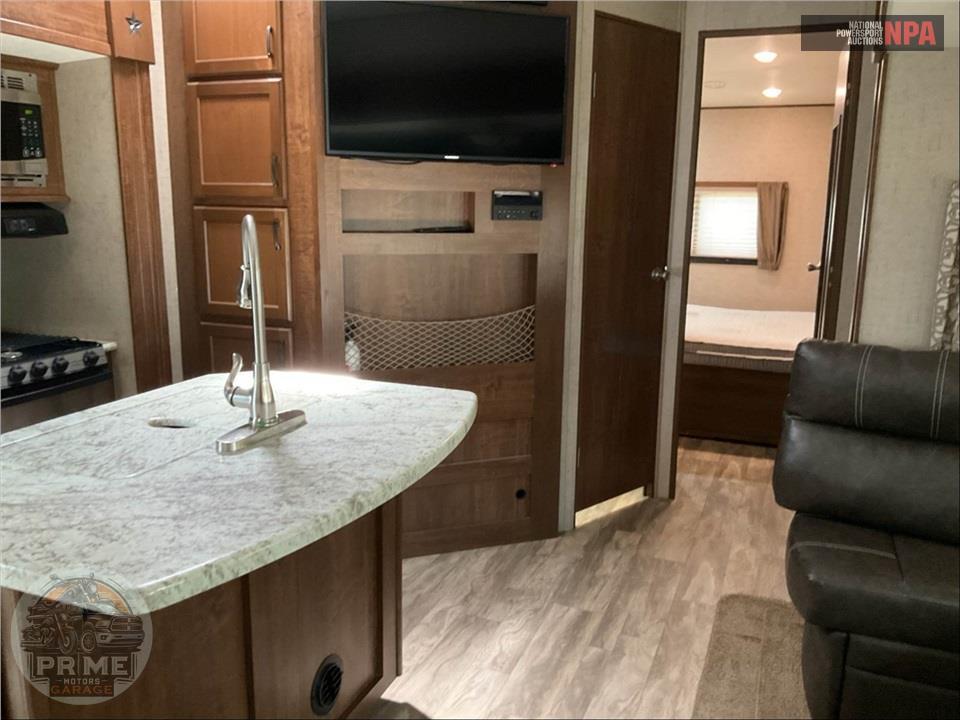 2017 Highland Ridge Rv M-295FBH - LIGHT FIFTH WHEEL SERIES — фото 7
