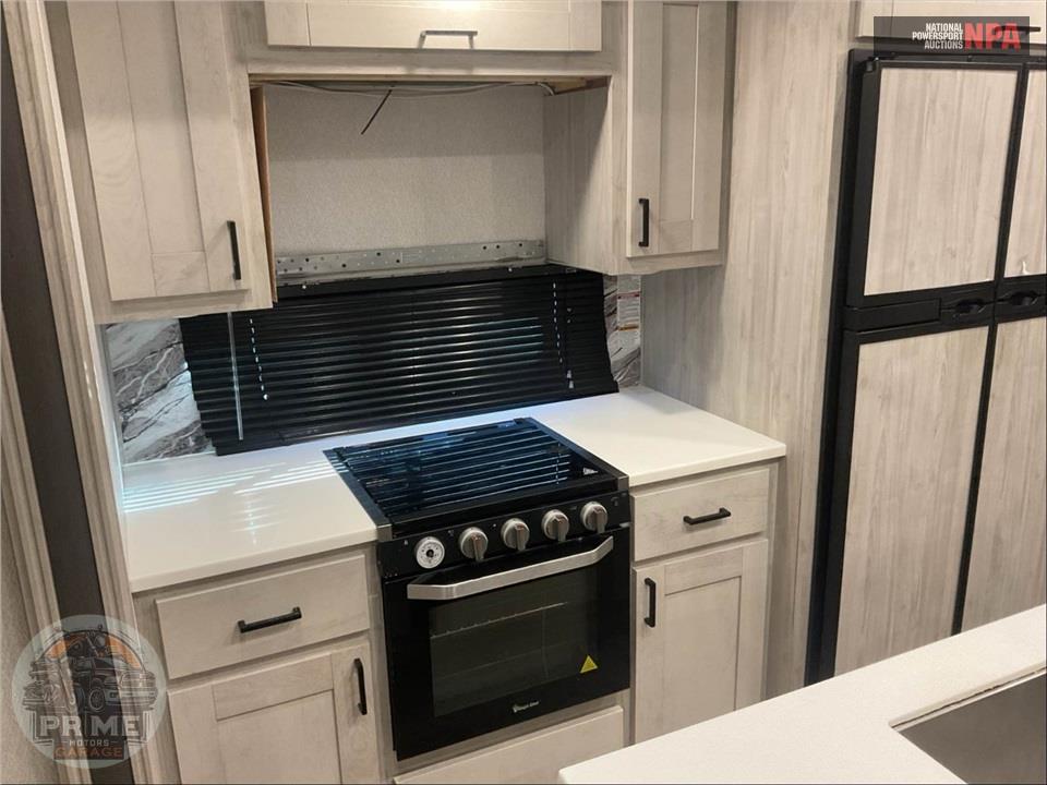 2023 East To West M-375BH-OK - TANDARA FIFTH WHEEL SERIES — фото 25
