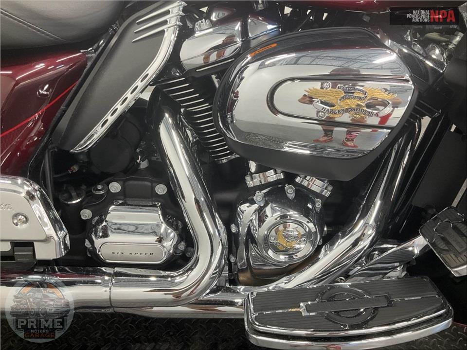 2017 Harley-Davidson FLHTK ULTRA LIMITED — фото 6