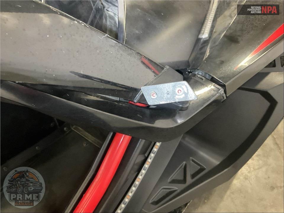2020 Polaris SLINGSHOT R AUTODRIVE — фото 25