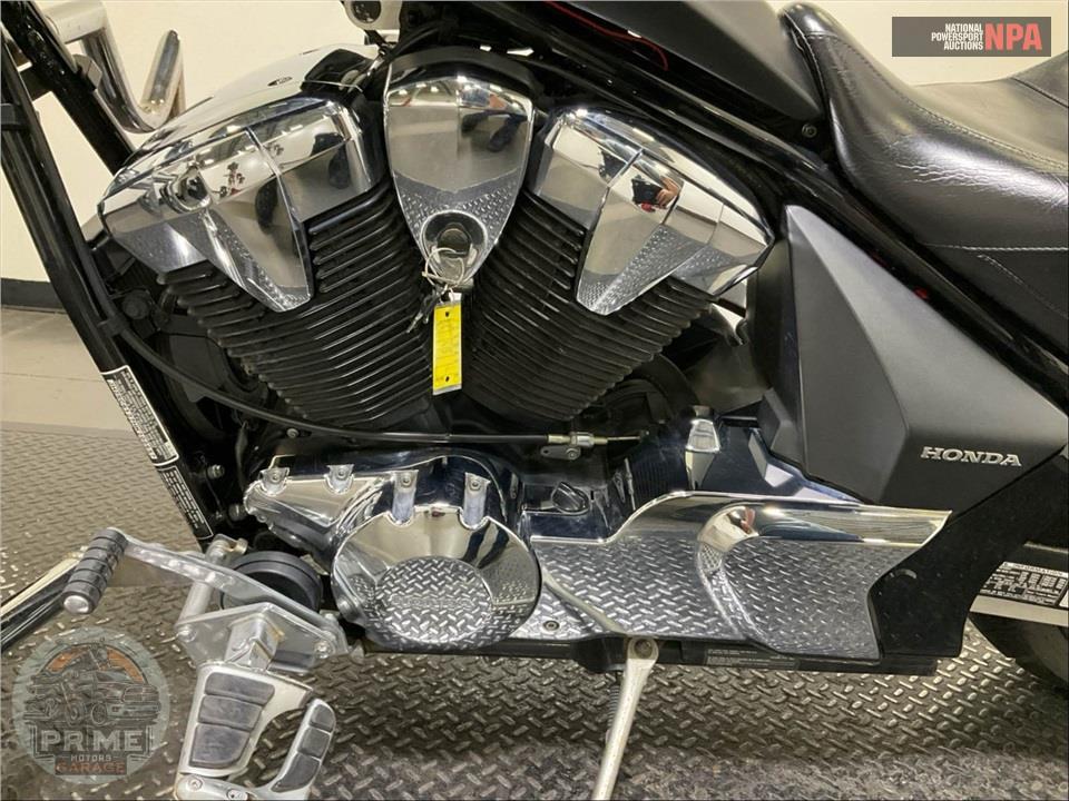 2017 Honda VT1300CXH FURY — фото 7