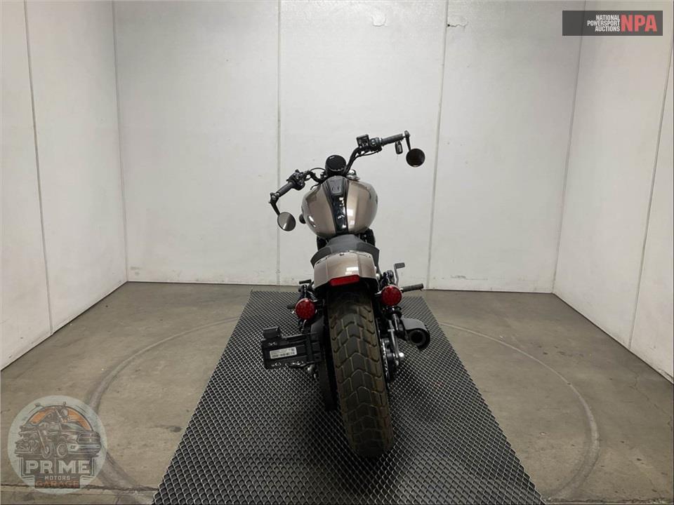 2025 Indian Motorcycle SCOUT BOBBER LIMITED WITH TECHNOLOGY PACKAGE (COLOR METALLIC) — фото 4
